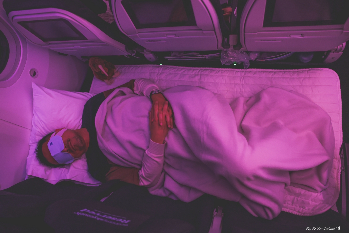 不論經濟或商務艙，2023 全球最佳紐西蘭航空讓你躺著直飛奧克蘭