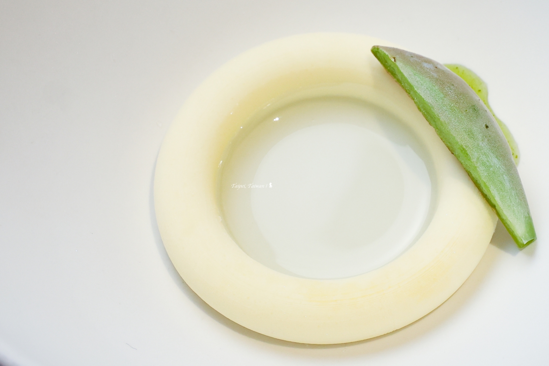 米其林二星>> 渥達尼斯磨坊以詩意美饌，創作餐盤上的 3D 西班牙山海風光