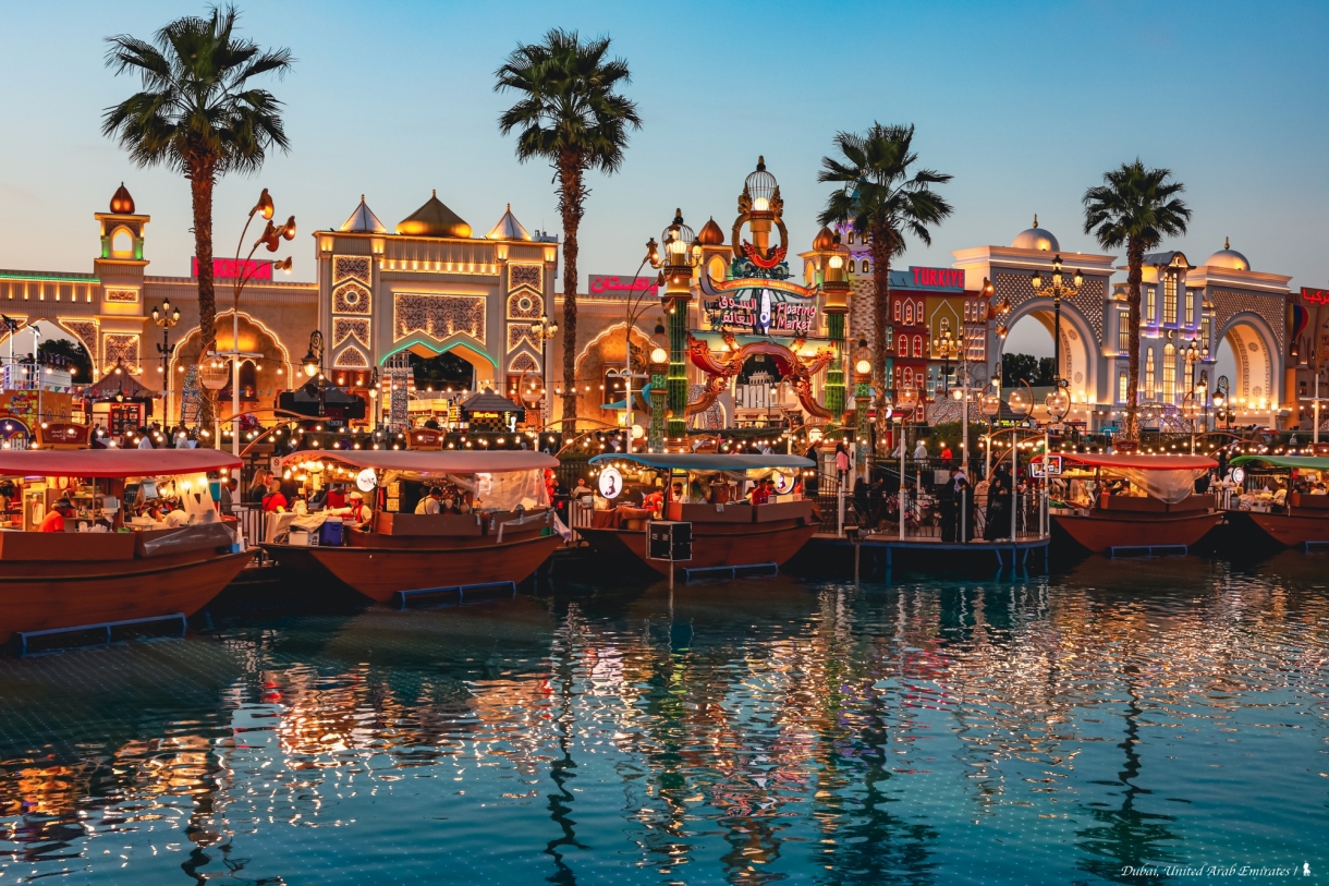 繞著地球跑！杜拜 Global Village 讓你一站購足全世界