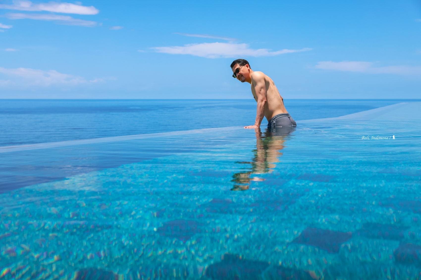 滿級分的無邊際泳池在峇里島六善，早餐熱帶水果現點現切